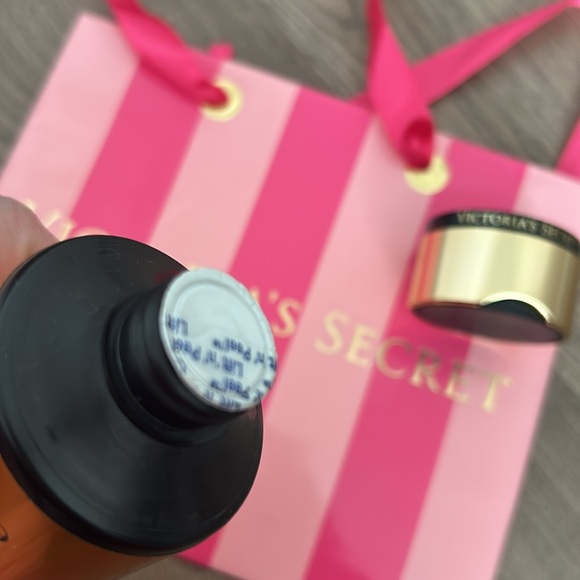 Victoria's Secret Pure Citrus Fragrant Hand & Body Cream - Picture 4 of 7